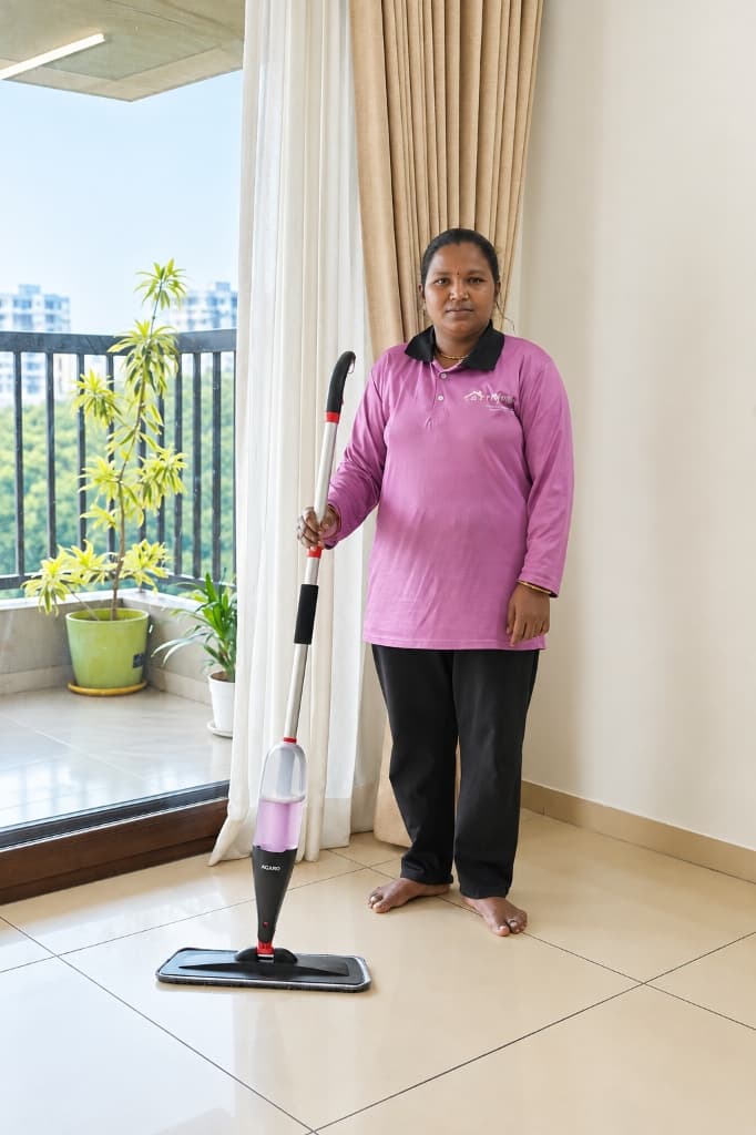 maidigo professional cleaning with mop